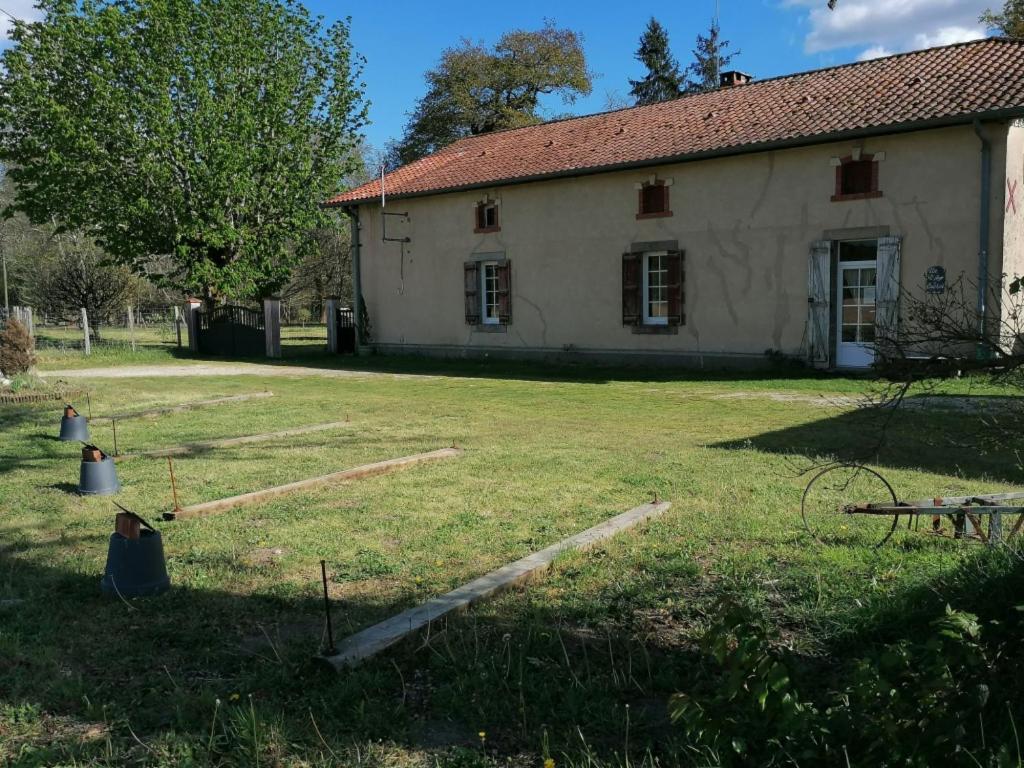 Chambres D'Hotes - Un Refuge A Cachen Exterior photo